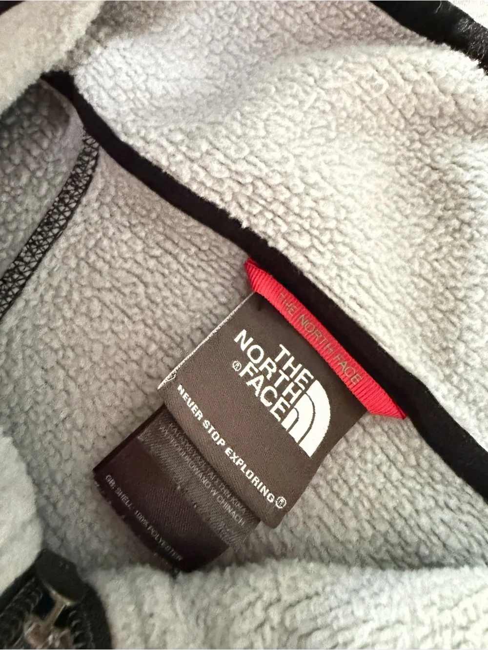 The North Face Men's Gray Patterned Half-Zip Fleece Pullover